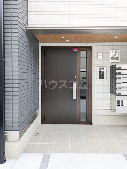 3/4 エントランス