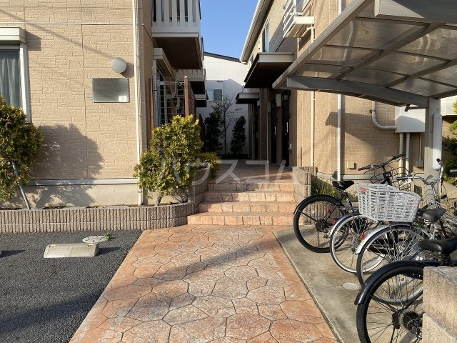 19/21 エントランス