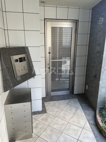 3/5 エントランス