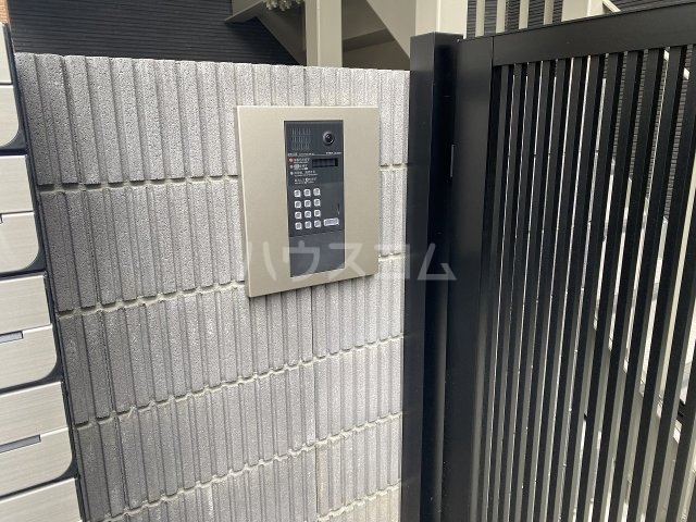 20/30 エントランス