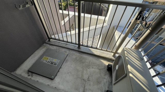 16/22 バルコニー