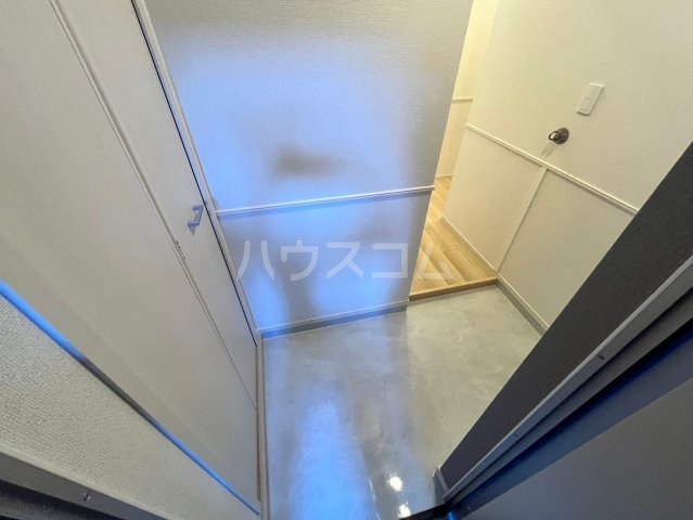 13/30 玄関
