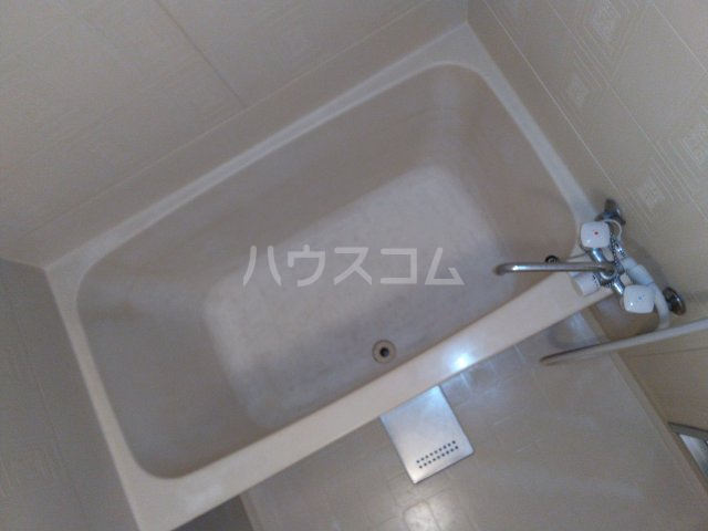 13/30 浴室