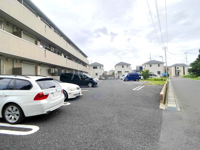 16/17 駐車場