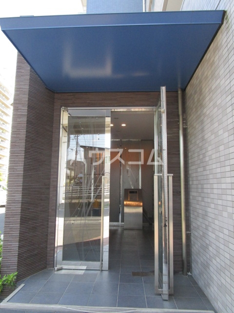 22/30 エントランス