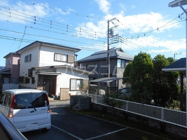 23/27 駐車場