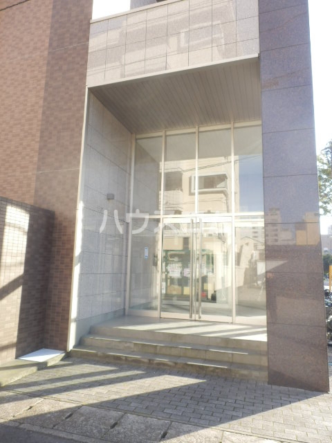 19/26 エントランス