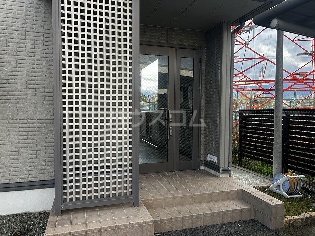 19/23 エントランス