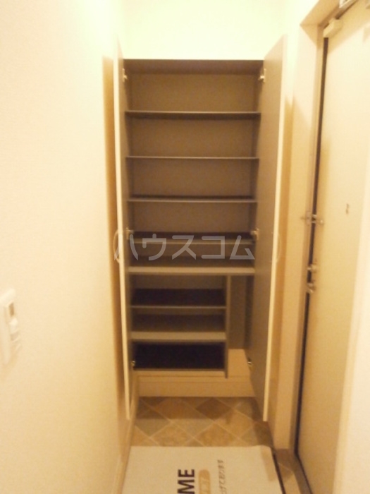 13/30 玄関