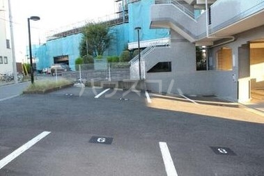 3/5 駐車場