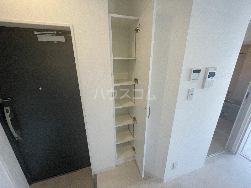 25/30 エントランス