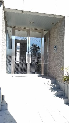 22/30 エントランス