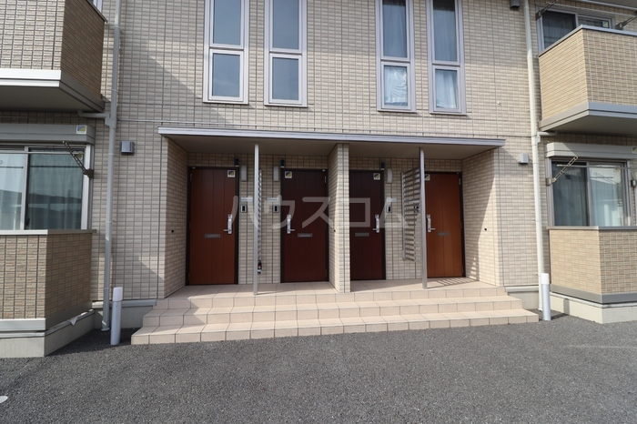 19/23 エントランス