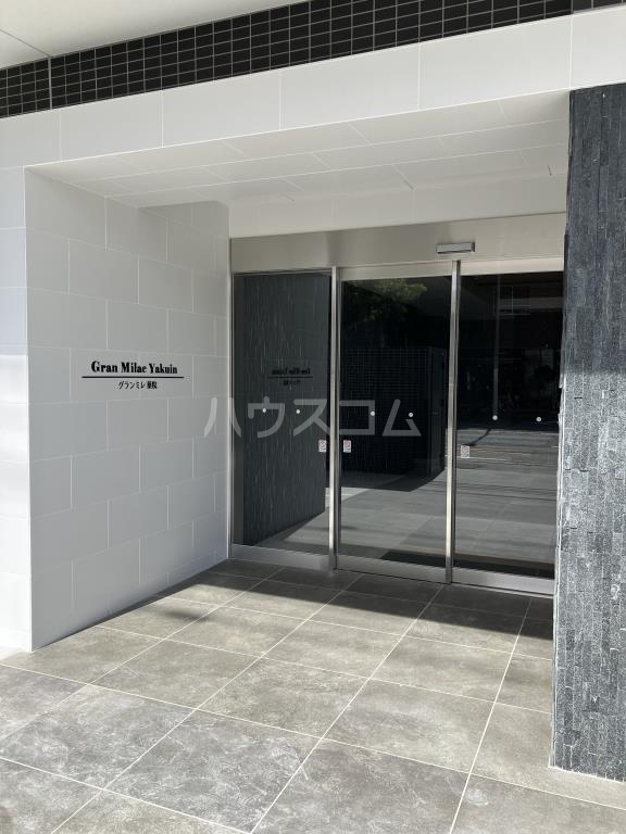 20/27 エントランス