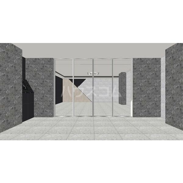 14/22 エントランス