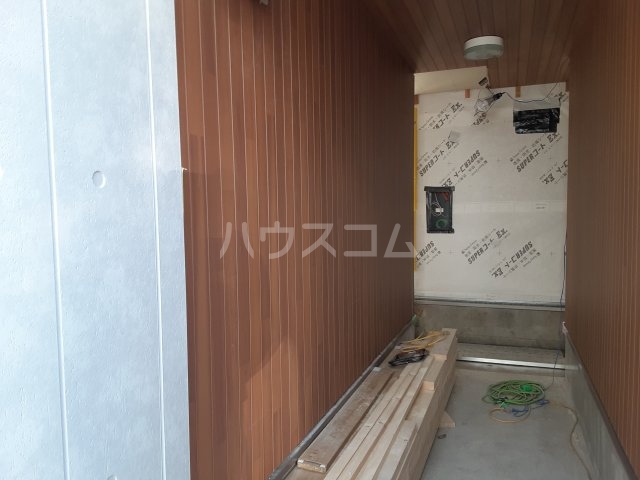 25/30 エントランス