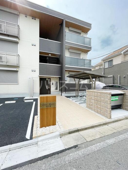 16/27 エントランス