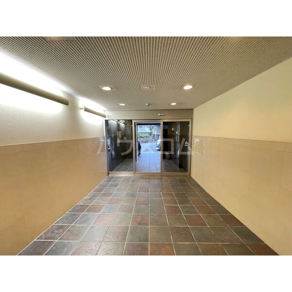 2/3 エントランス