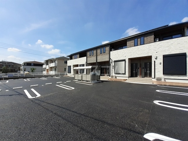 14/20 駐車場
