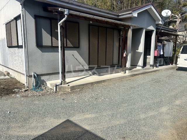 21/26 駐車場