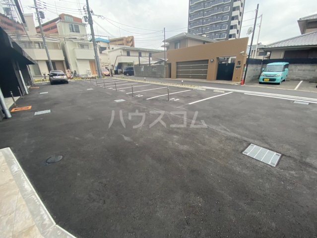 18/26 駐車場