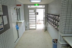 24/30 エントランス