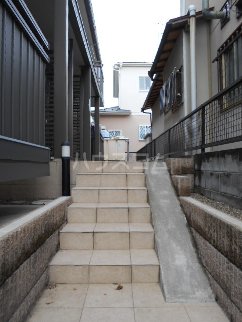 14/19 エントランス