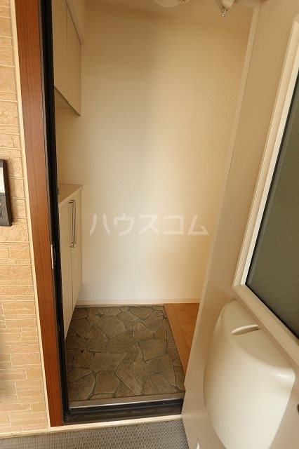 14/30 玄関