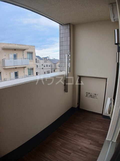 13/20 バルコニー