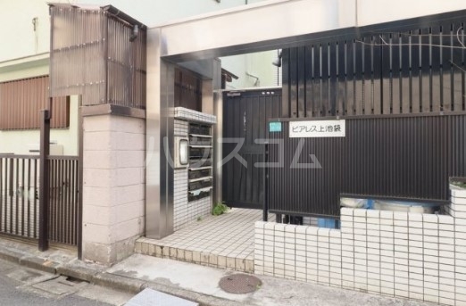 27/30 エントランス