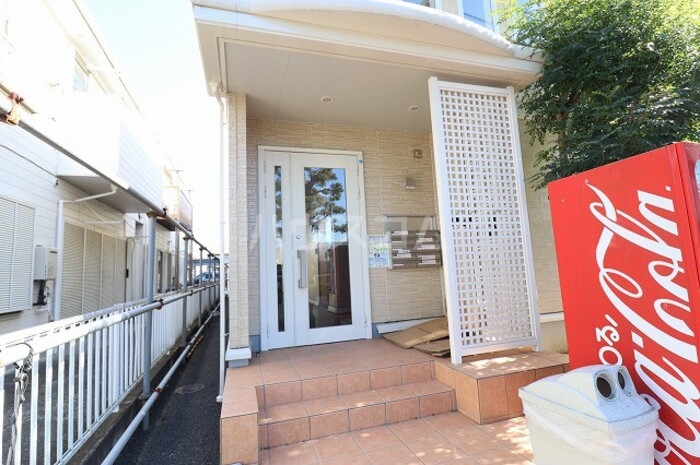 15/23 エントランス