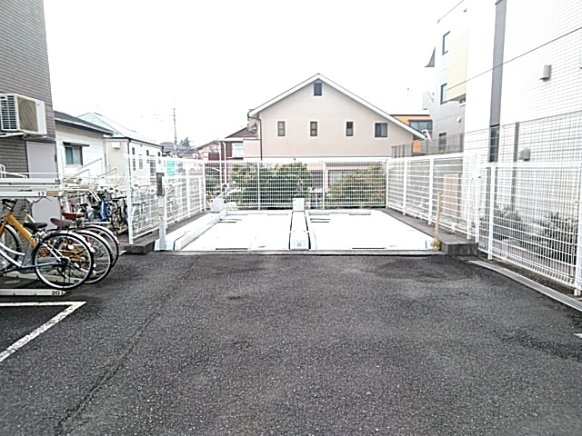 28/30 駐車場