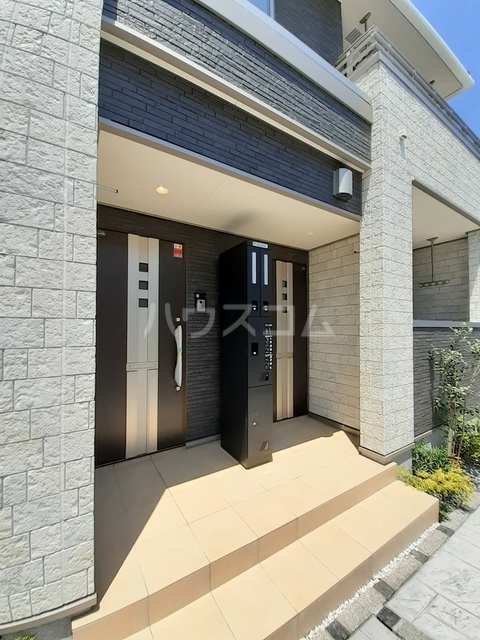 15/21 エントランス