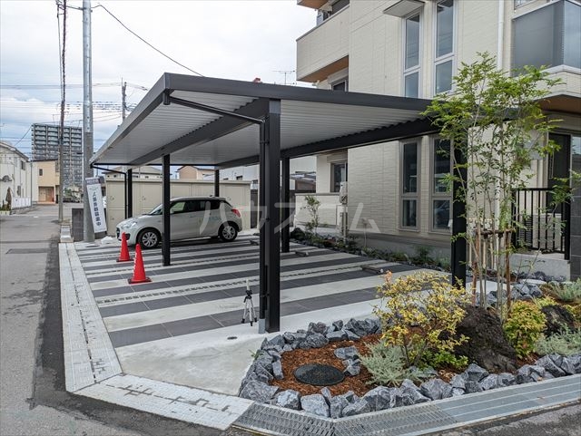 22/30 駐車場