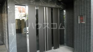 19/29 エントランス