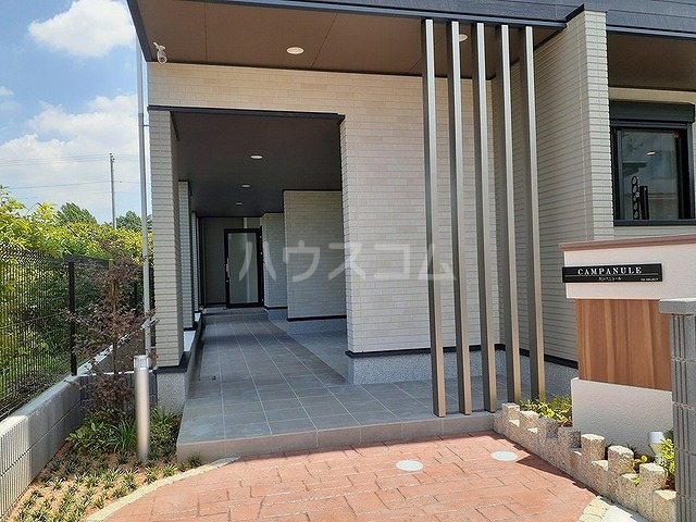 20/27 エントランス