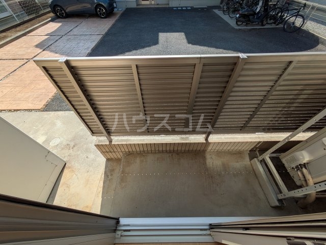 23/30 バルコニー