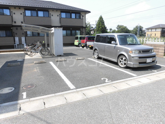 2/3 駐車場