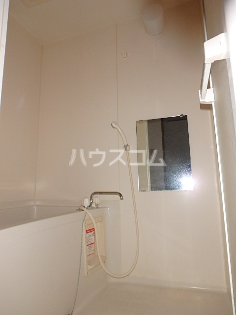 13/28 浴室