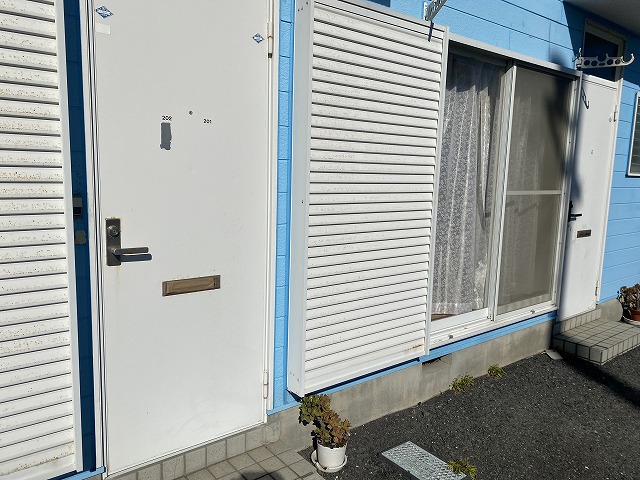 25/29 エントランス