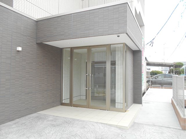 22/30 エントランス