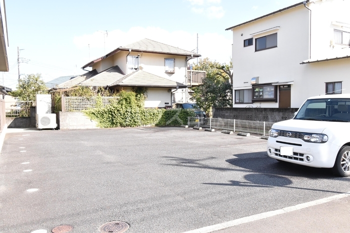26/27 駐車場