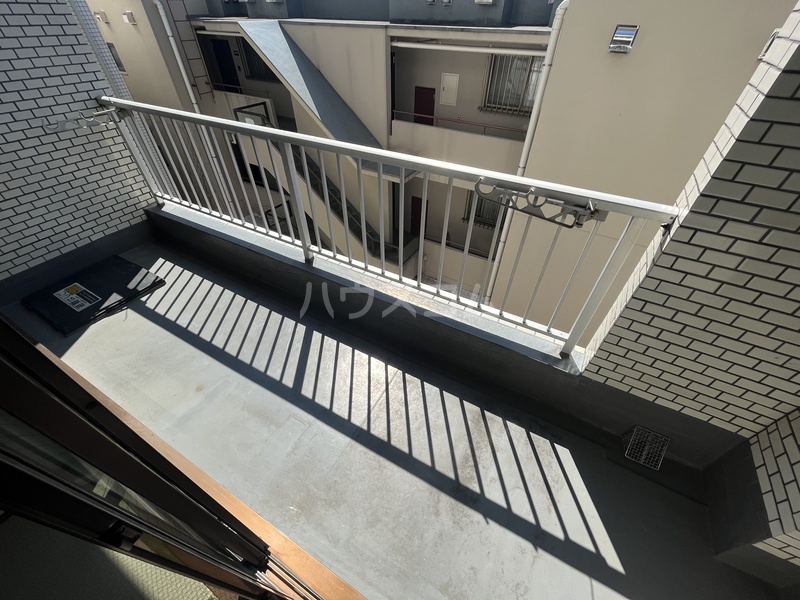 14/19 バルコニー