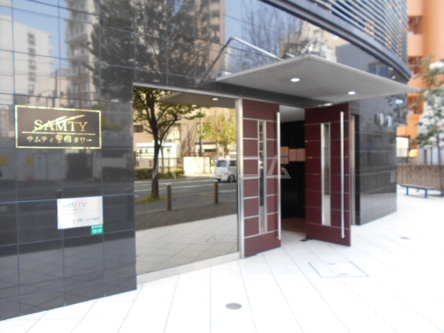 26/30 エントランス