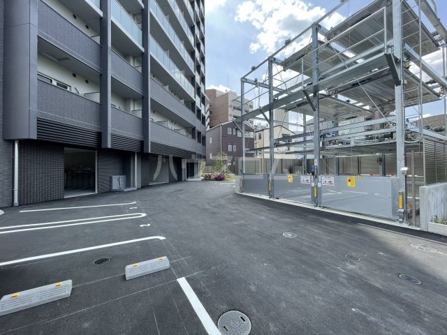 22/28 駐車場