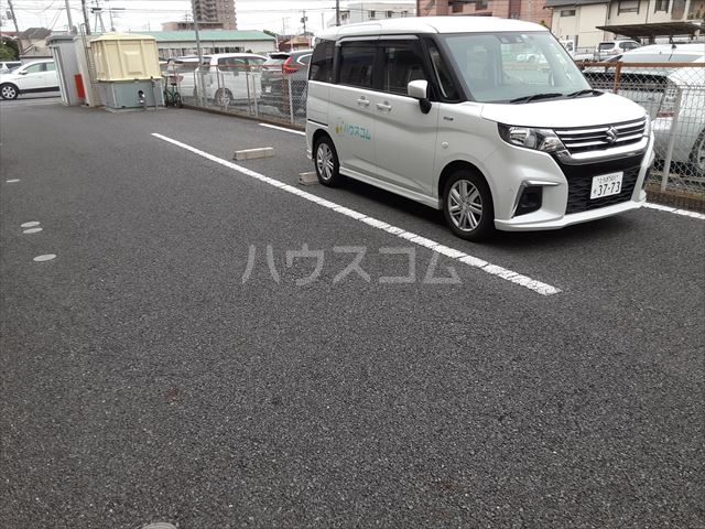 16/21 駐車場
