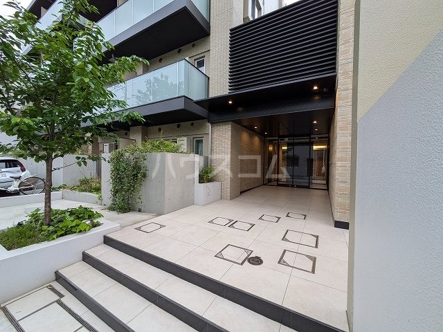 29/30 エントランス