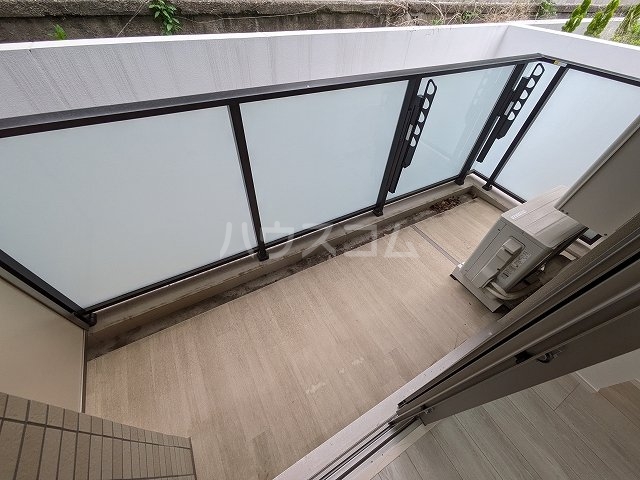 21/30 バルコニー