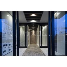 16/21 エントランス