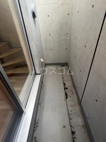 21/30 バルコニー